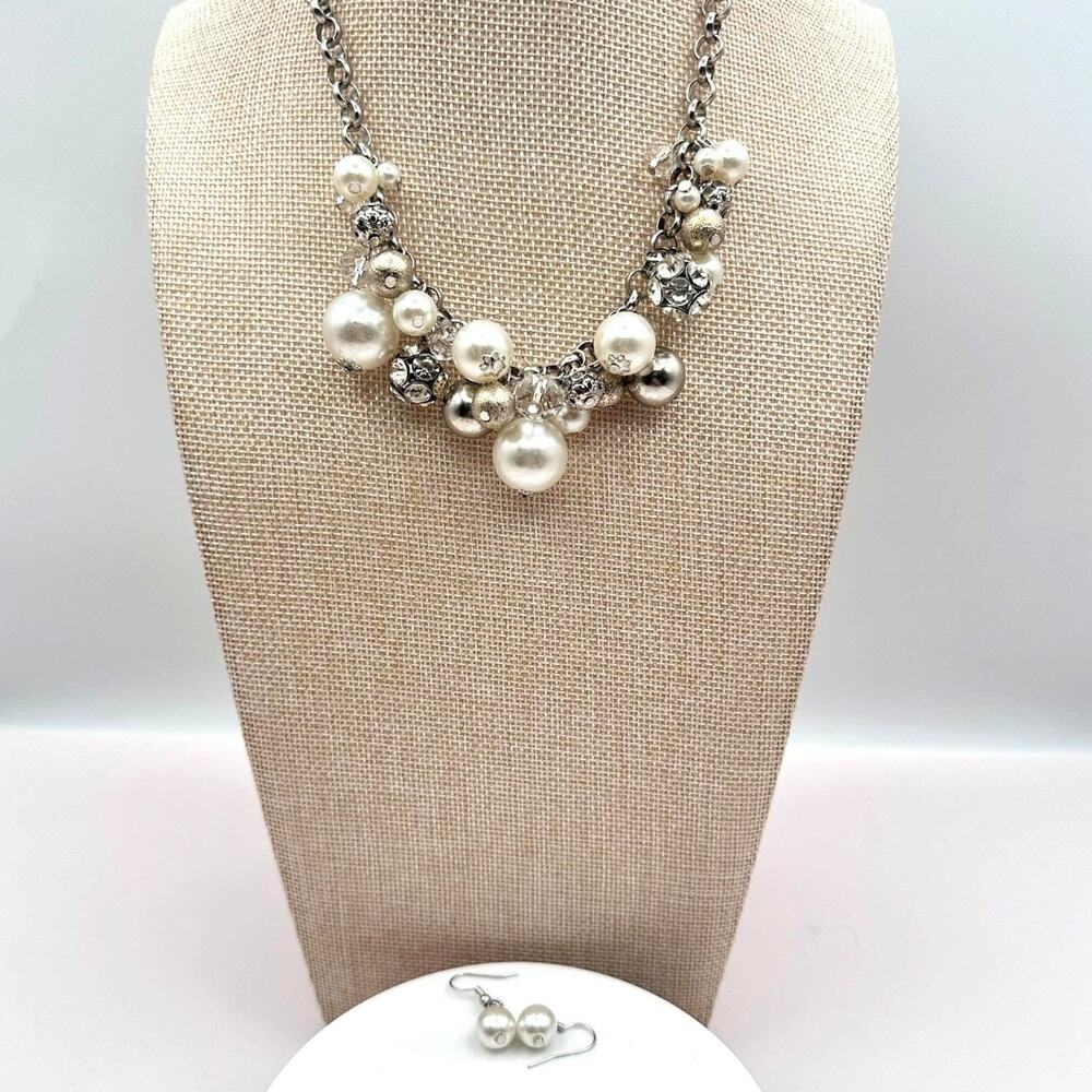 Vintage Y2K Silver Tone Pearl Bunch Statement Necklace Earrings Set Boho Jewelry